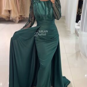 NWT LELAN Dresses Modest Evening Gown
